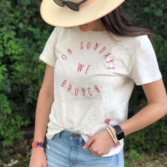 Last 1! NWT On Sunday's We Brunch Graphic T-shirt - Picture 1 of 6